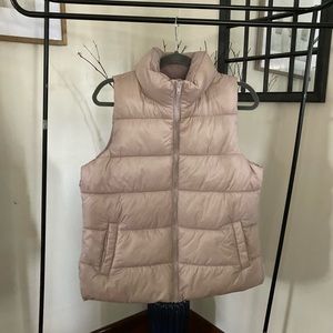 Old navy puffer vest